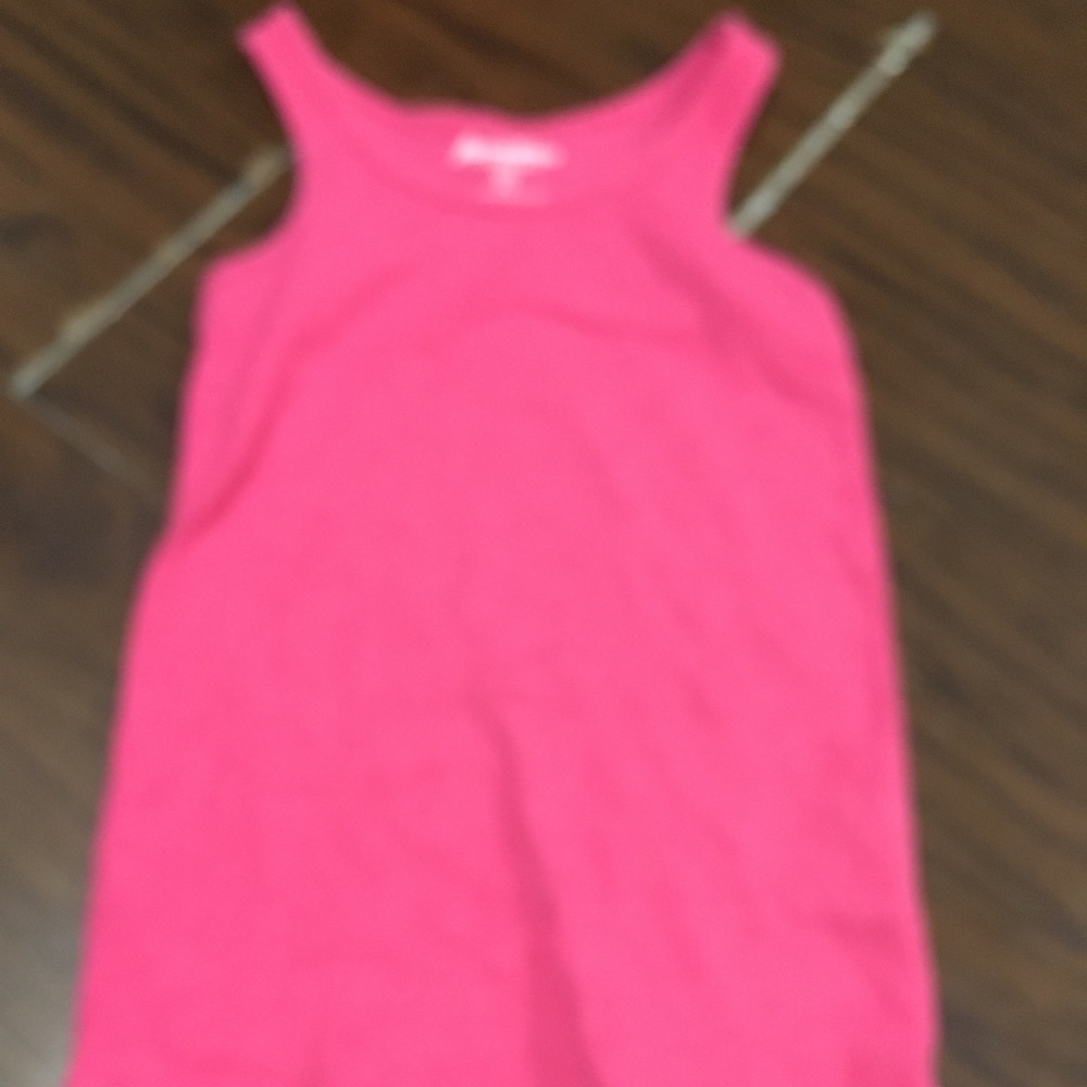 Famous pink T shirt